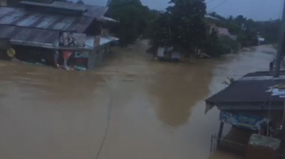 Нефтегорск землетрясение 1995. Япония 2011 землетрясение и цунами. Разрушения от землетрясения. Тянь шань землетрясение. Цунами в японии 2004.