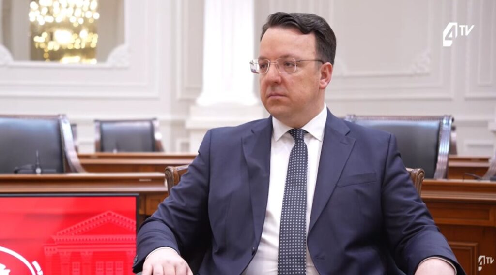 Николоски: Авиосообраќајот расте, Македонија годинава може да достигне 4 милиони патници