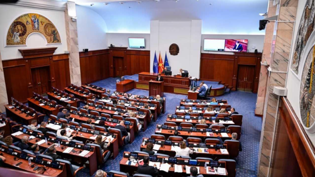 Пратениците се враќаат на работа по августовската пауза, првата седница закажана за 2 септември