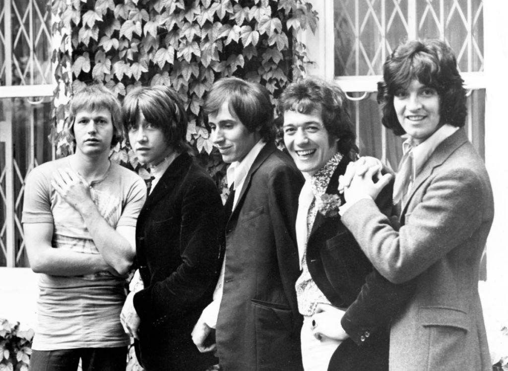 По 63 години, „The Hollies“ заминуваат во пензија