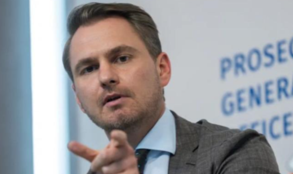 Корупциски скандал во Украина, генералниот обвинител поднесе оставка