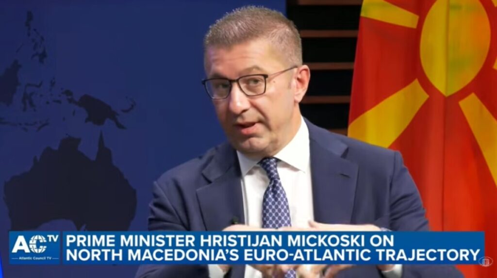 Мицкоски: Претходната Влада прифати „празен лист“ и го оптовари европскиот процес
