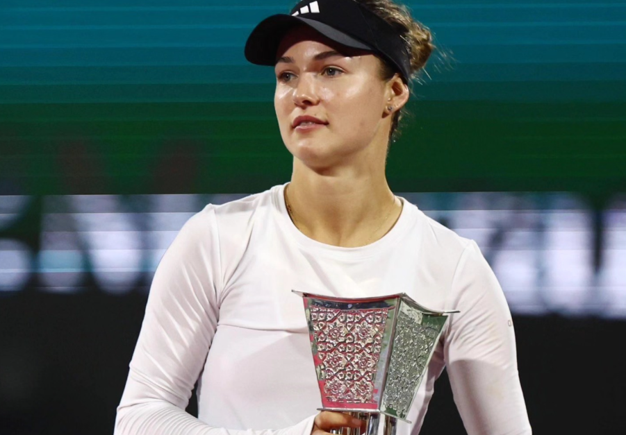 Елена Рибакина ја освои првата титула на УС Опен по трилер во три сета и стана светски рекет број 1